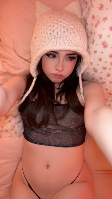 Lilyraedoll pornstar naked picture