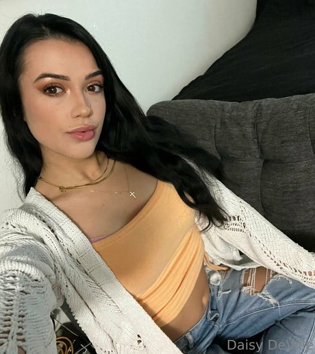 Daisy Deville model nude image