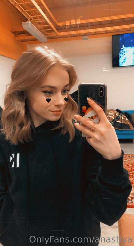 Anastiya free model picture