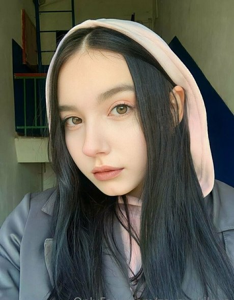 zoya akilova pornstar pretty galleries