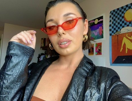 Hotchickmeg sex star photos