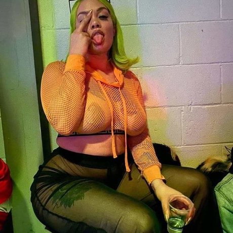 Sara Gold Iamsaragold top star img