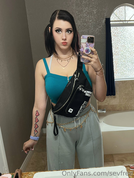 Seviria Cosplay_ art star picture