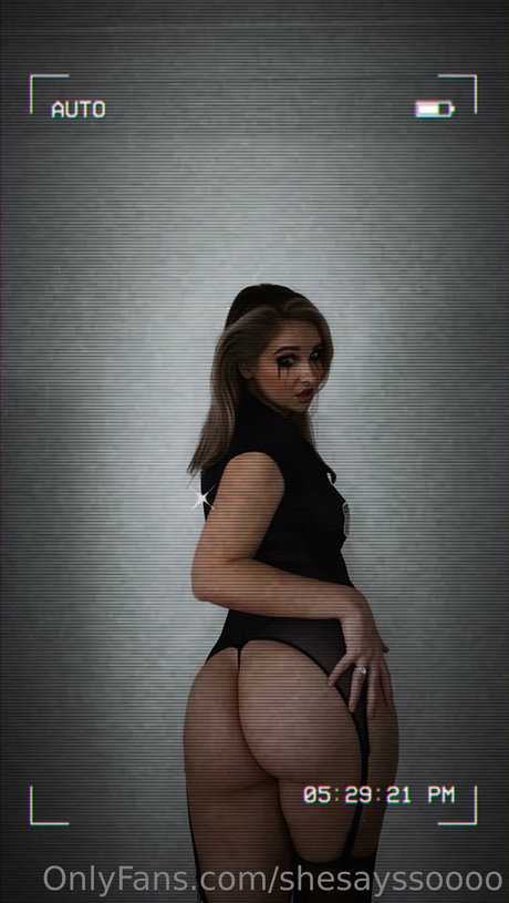 She Says Soooo sex model image