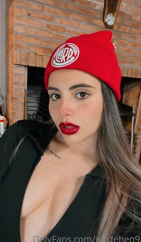 White Hen pornstar nude photo