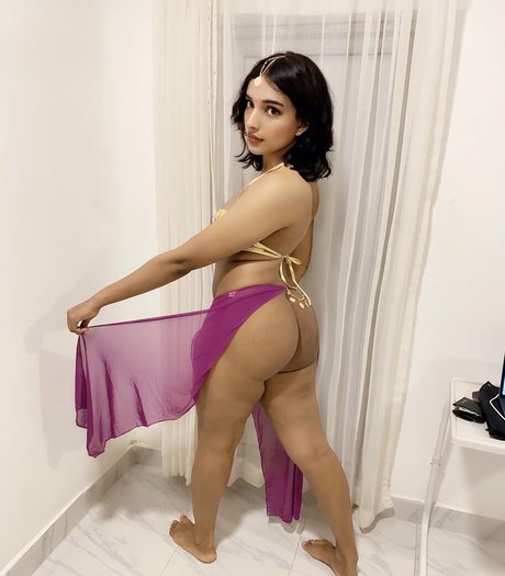 latina blowjob onlyfans erotic picture