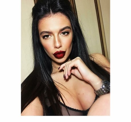 anna slutskaya111 sexy star img