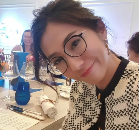 Zumi adult actress photo