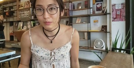 Zumi free model photo