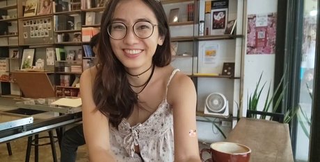 Zumi adult actress pic