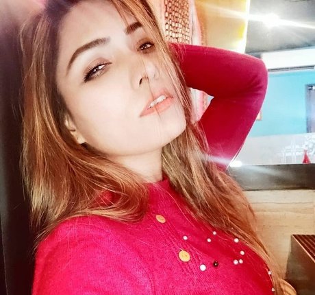 Zoya Rathore beautiful star photo