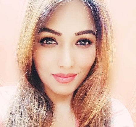 Zoya Rathore top pornstar gallery