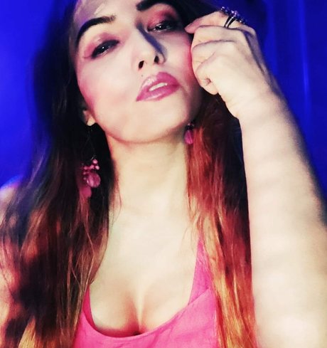 Zoya Rathore star hot photo