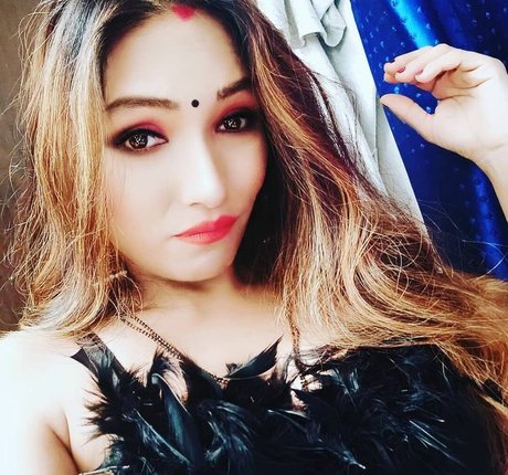 Zoya Rathore pornstar xxx image