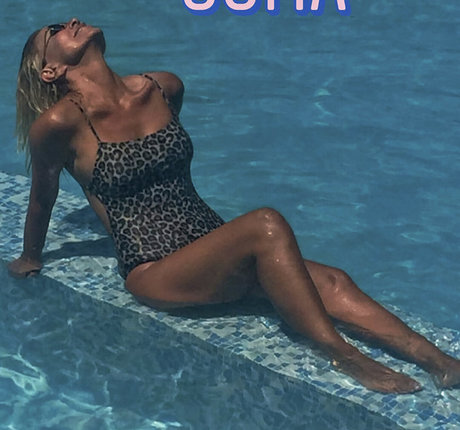 Zumrut Nural Dorman model sexy pics