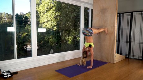 Zuzka Light hd star picture