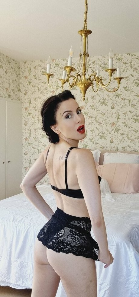 Abigail Abton sexy star galleries