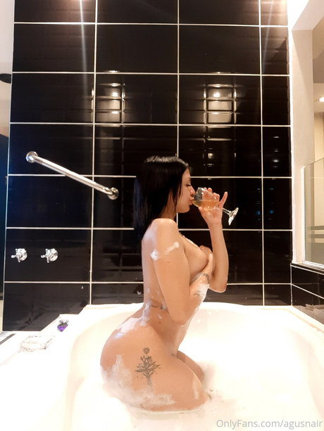 Agustina Cubas high quality model archive