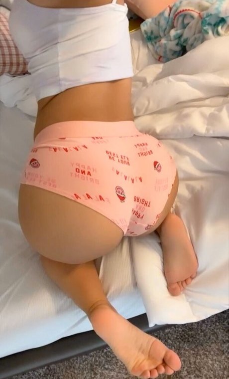 Alahnaly model sexy pics