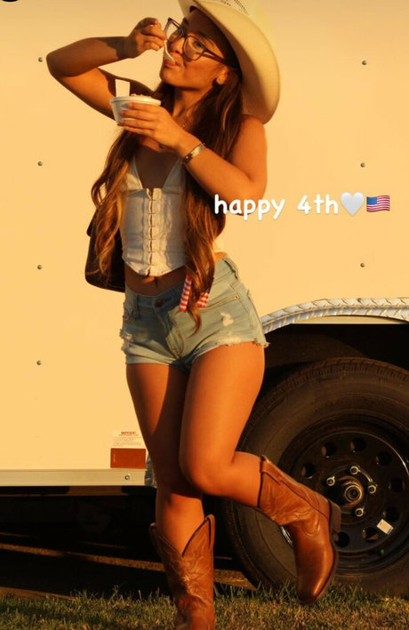 Alahnaly sex star pic