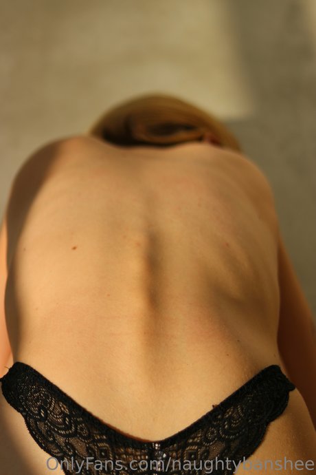 Naughtybanshee model top images