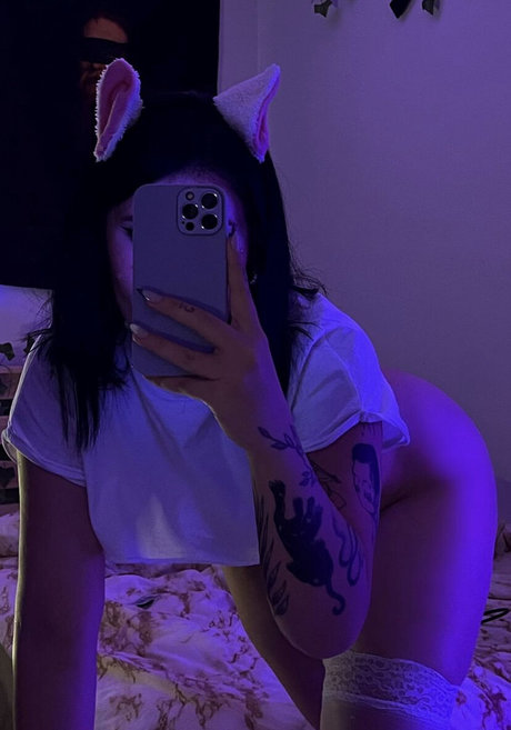 Benhaze44 pornographic model pics