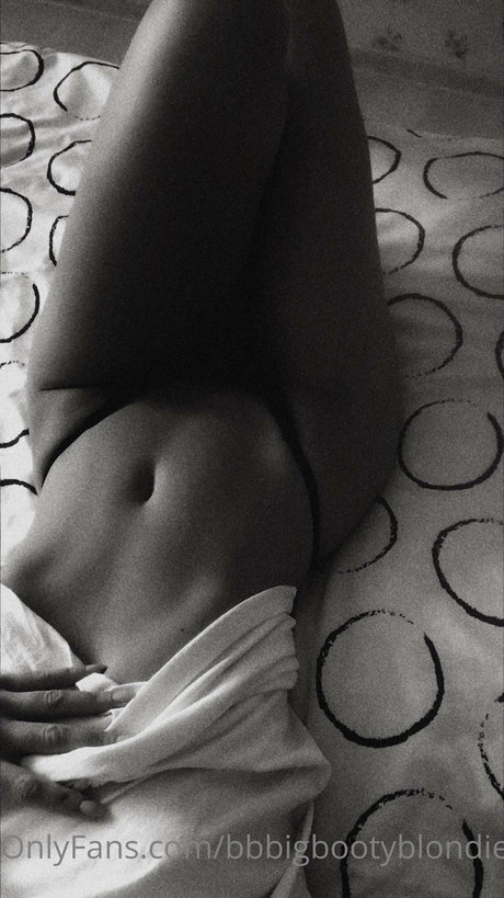 Bigbootyblondie pretty actress image