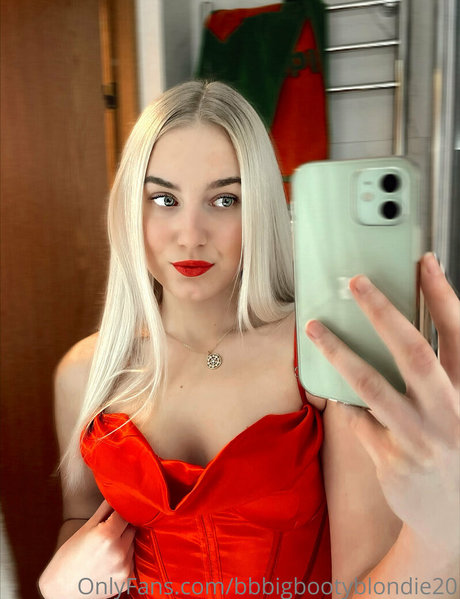 Bigbootyblondie model nudes photos
