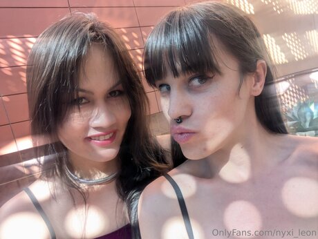 Nyxi Leon pretty actress pics