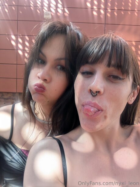 Nyxi Leon star xxx img