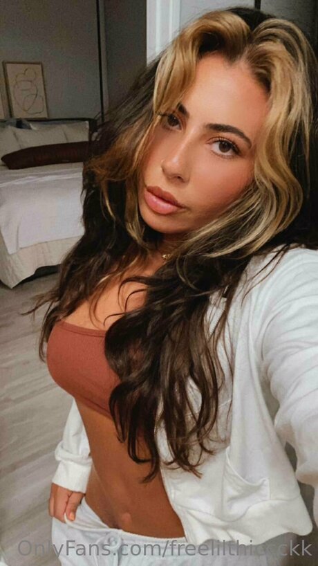 Lilthiccckktv art model pic