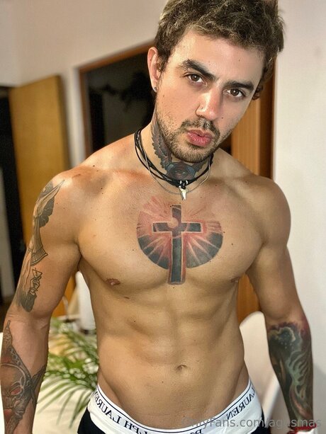 Agusmas model nude photos