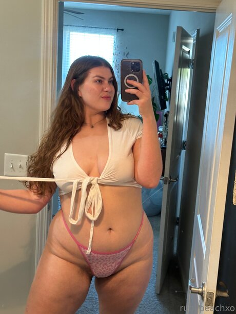 Rubypeachxo pornstar art photo