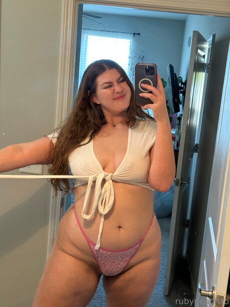 Rubypeachxo star xxx pictures