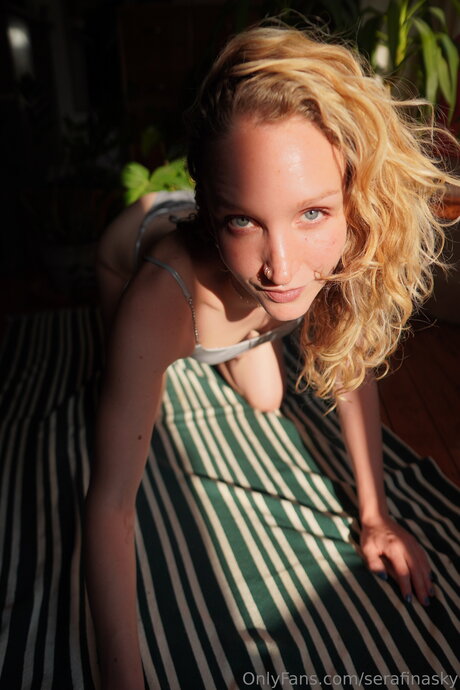 Serafinasky pornstar top photo
