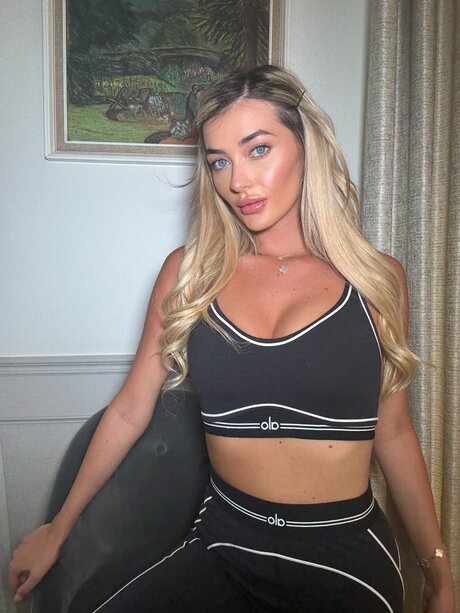 Lorinajanefree star top img