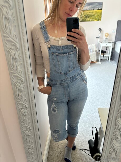 Foxyviking nudes actress gallery