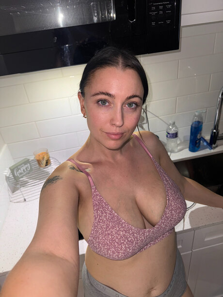 Dakotahblue pornstar xxx pic