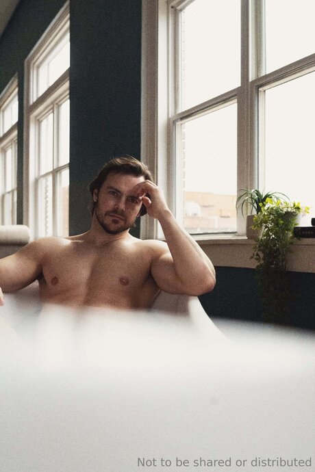 U391344714 pornstar top picture