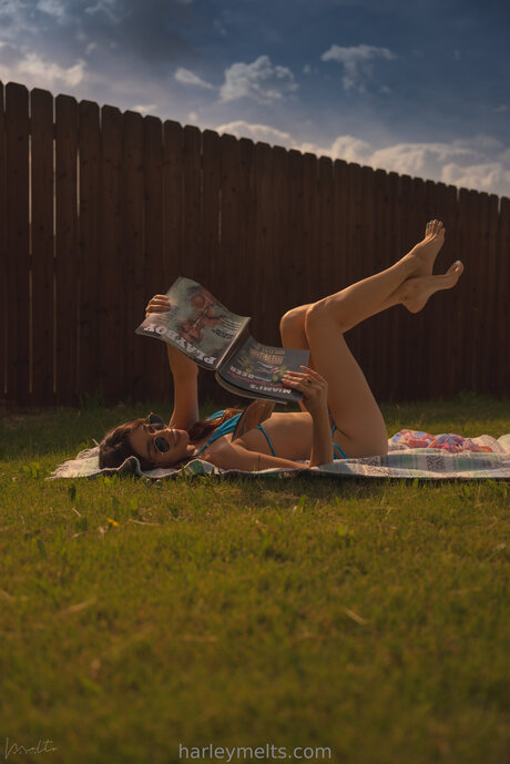 Harleymelts pornstar sexy photo