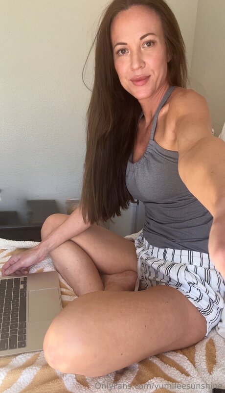 Yumileesunshine pornstar perfect images