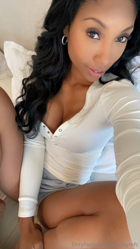 Zoeyjaymfc hd model images