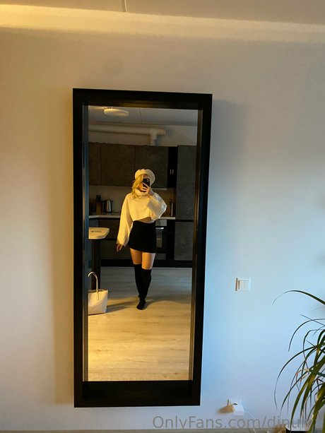 Dinulya pretty pornstar pic