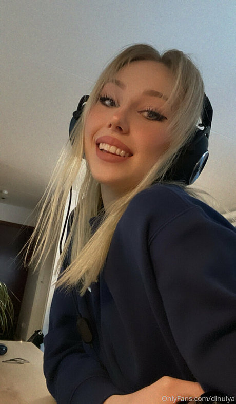 Dinulya pornstar photos