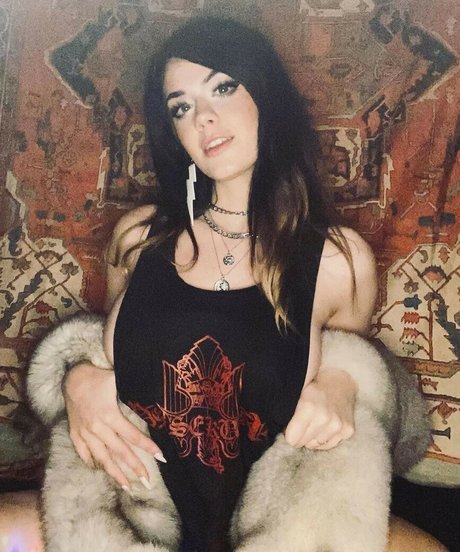 Hexgrlfrnd model best photos