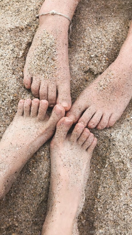 Lily Quinn exclusive model archive