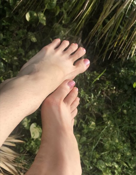 Lily Quinn star nude img