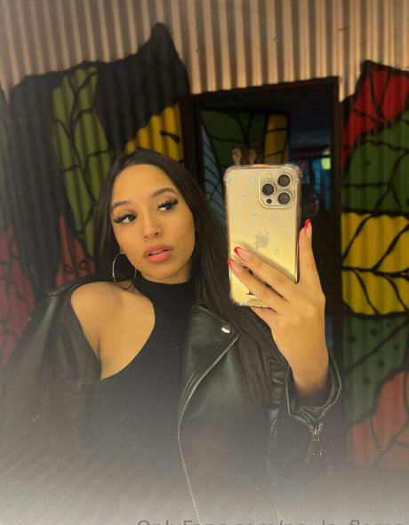 Paula Flores nice actress photo