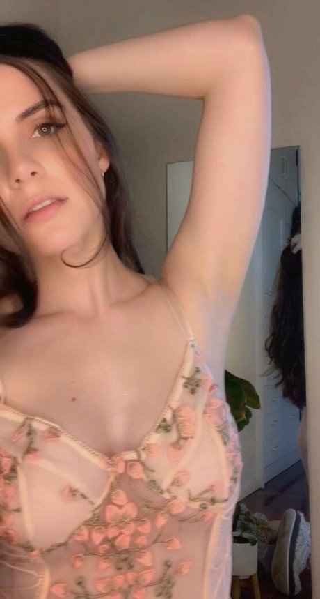 Tabootie pornstar nude img