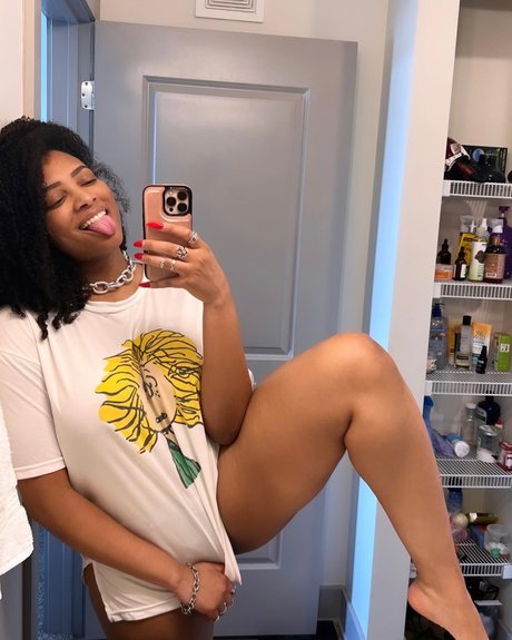 Yagurlbubblez perfect pornstar galleries